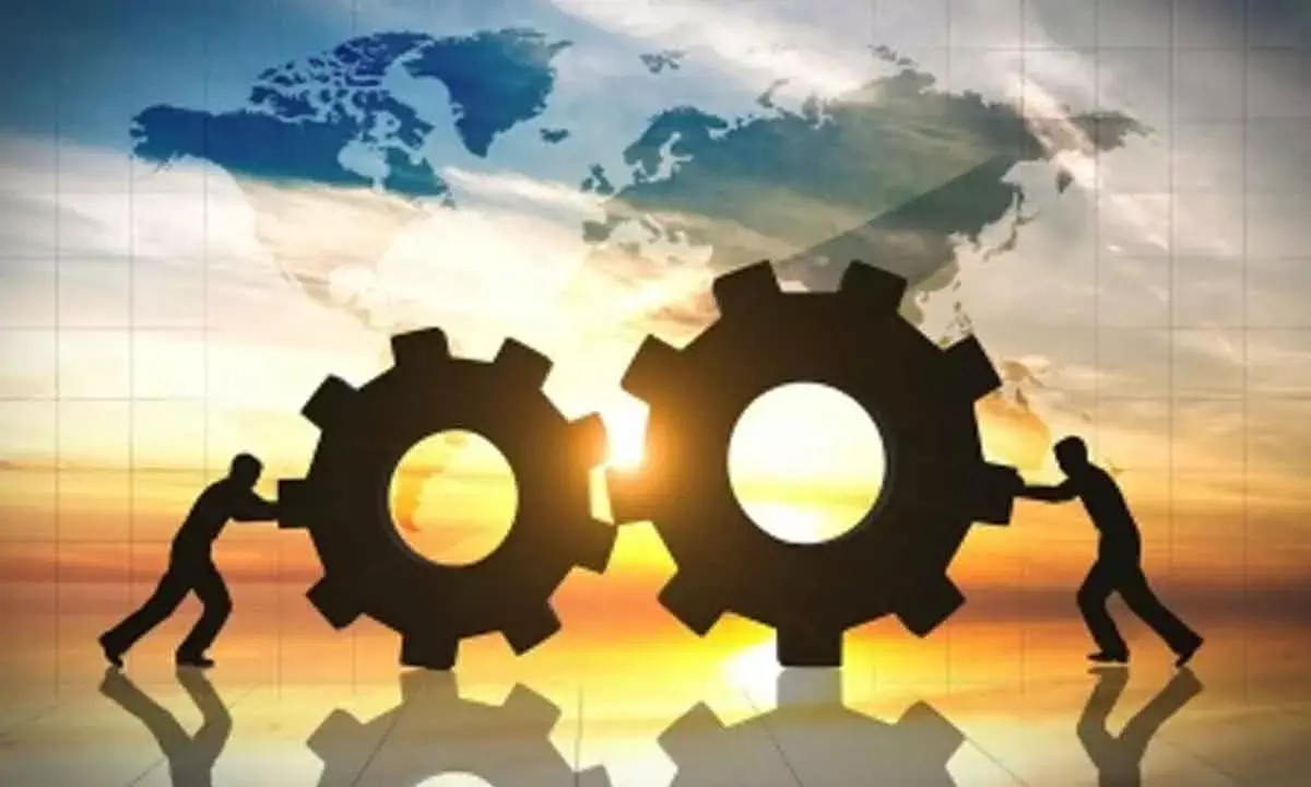 Services PMI Edges Up On New Orders