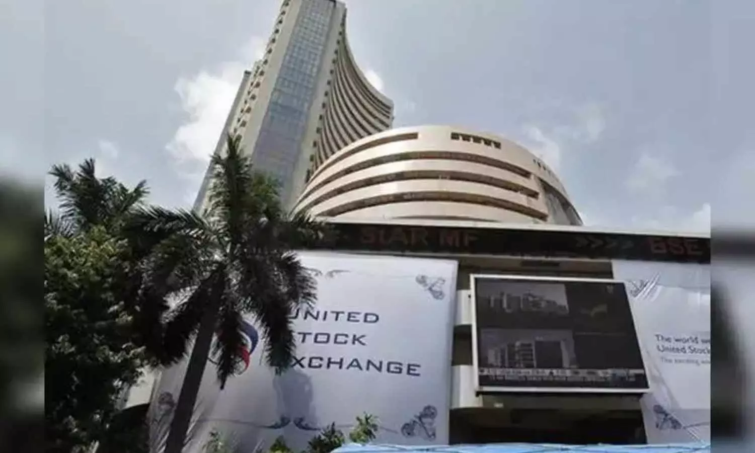 Sensex Down 80 pts, Nifty Below 24,400; Tata Motors, Titan in Green Sensex Down 80 pts, Nifty Below 24,400; Tata Motors, Titan in Green