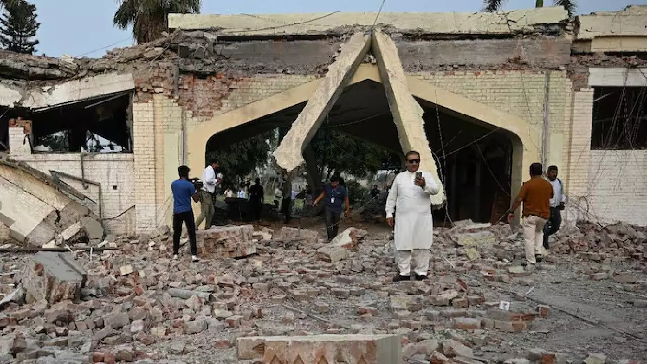 India vs Pakistan: Drone Strikes Target Major Pakistani Cities, Air Defense System in Lahore Destroyed India vs Pakistan: Drone Strikes Target Major Pakistani Cities, Air Defense System in Lahore Destroyed