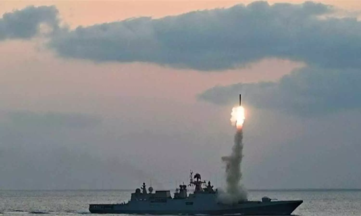 Indian Navy reportedly conducts strike on Karachi port, marking first such action since 1971, targeting strategic Pakistani naval installations Indian Navy reportedly conducts strike on Karachi port, marking first such action since 1971, targeting strategic Pakistani naval installations