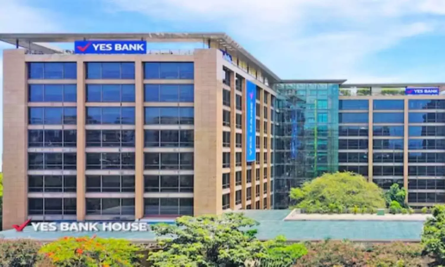 SMBC to Meet RBI Officials to Acquire Majority Stake in Yes Bank