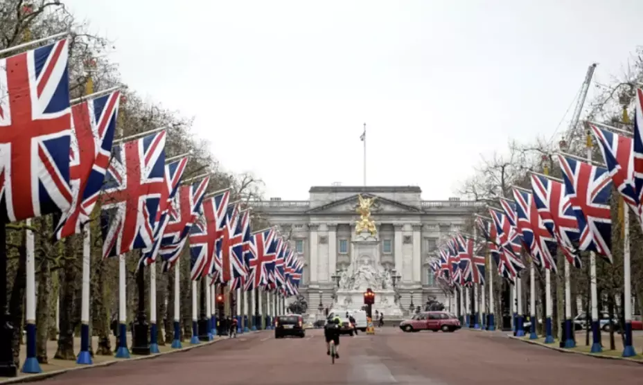 UK unveils stricter Visa rules in new immigration white paper