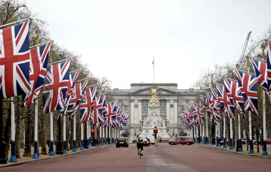 UK unveils stricter Visa rules in new immigration white paper UK unveils stricter Visa rules in new immigration white paper