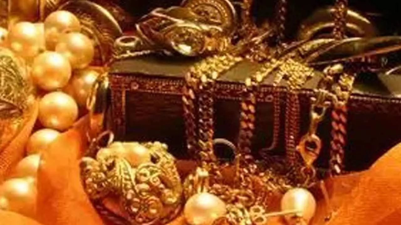 Gems, Jewellery Exports Dip By 4.62% At $2,037.06 Mn Gems, Jewellery Exports Dip By 4.62% At $2,037.06 Mn