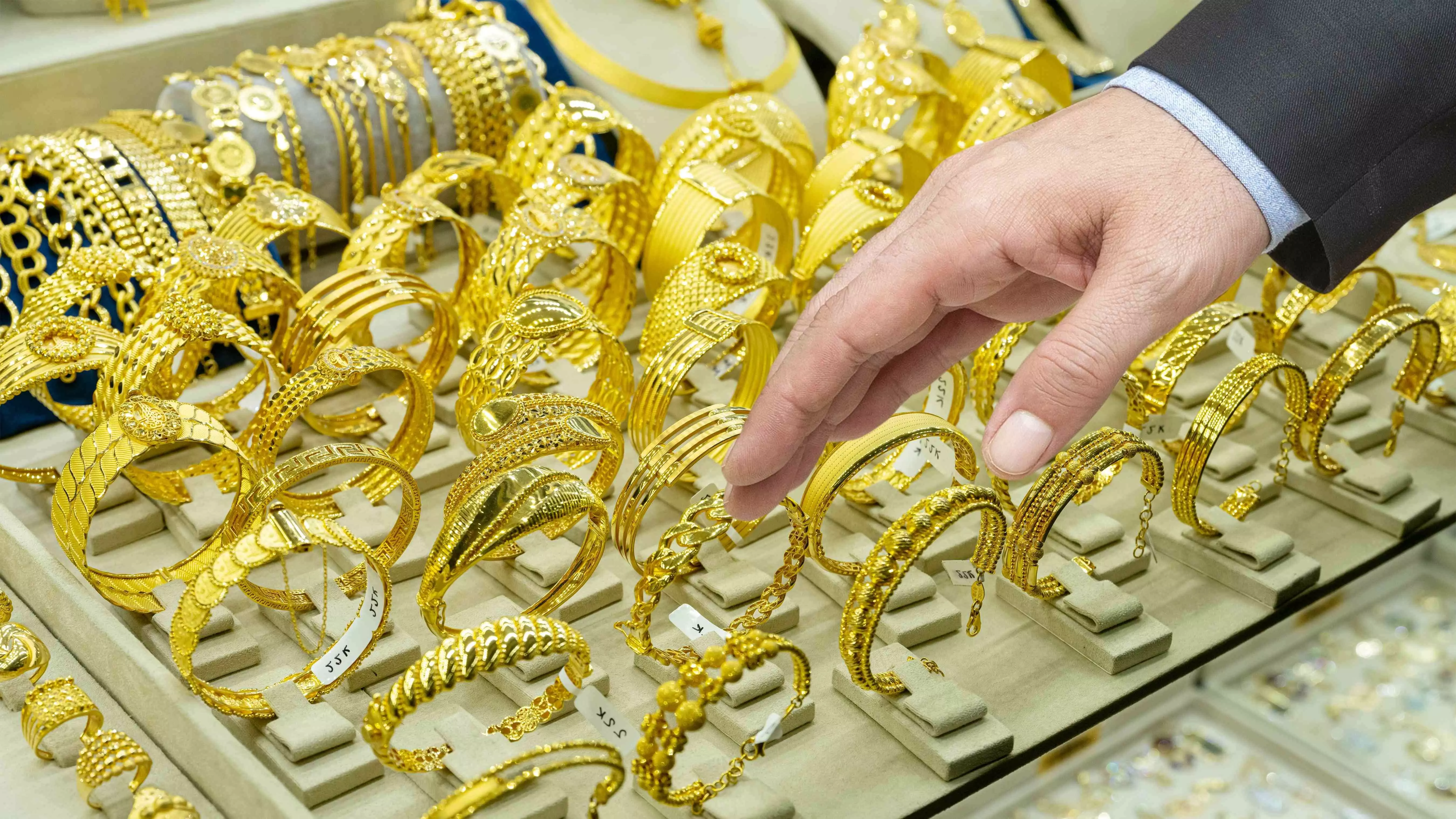 Gold Price Update for May 14: Rates in Mumbai, Bengaluru, Chennai, Hyderabad, Delhi, and Kolkata Gold Price Update for May 14: Rates in Mumbai, Bengaluru, Chennai, Hyderabad, Delhi, and Kolkata