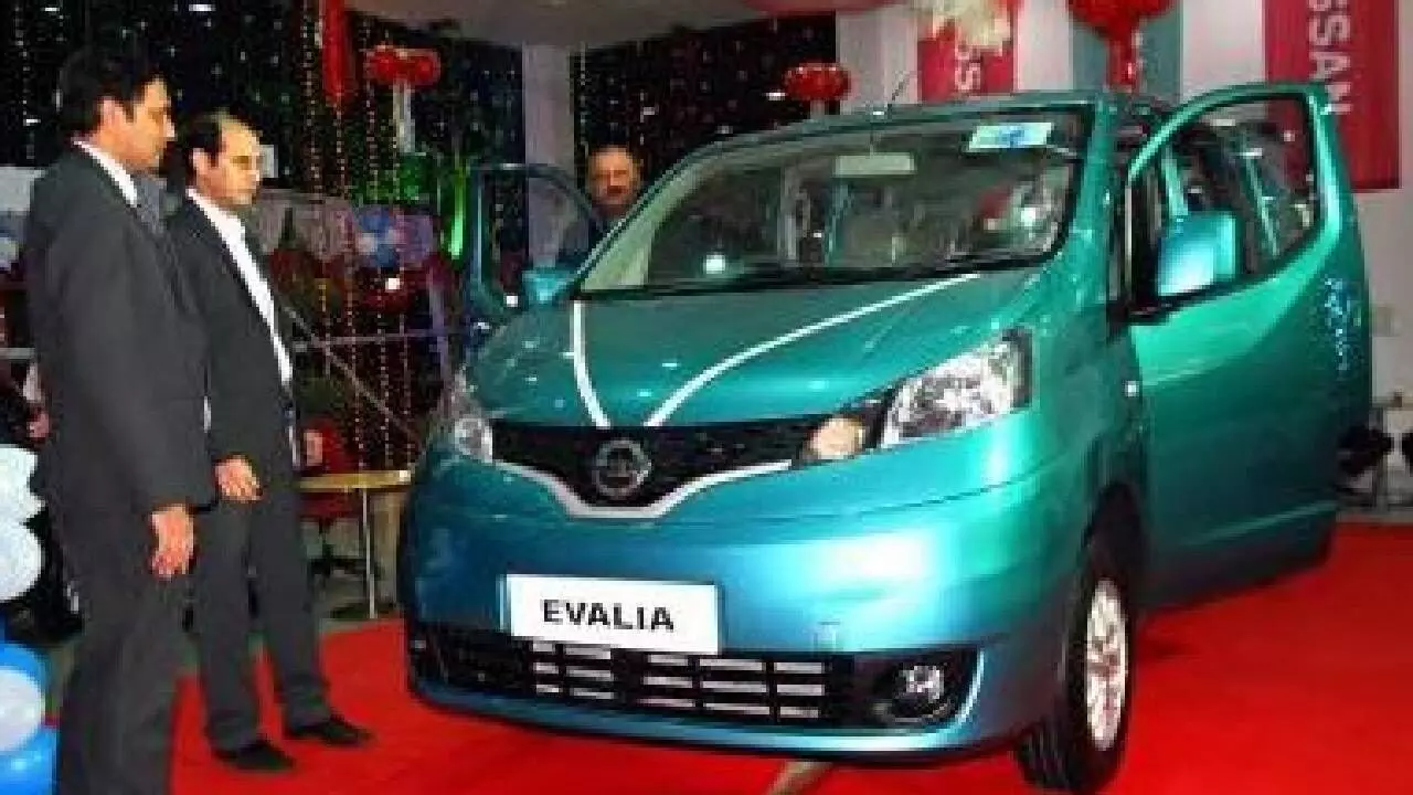 Car dealers to register rise in revenue on higher sales Car dealers to register rise in revenue on higher sales