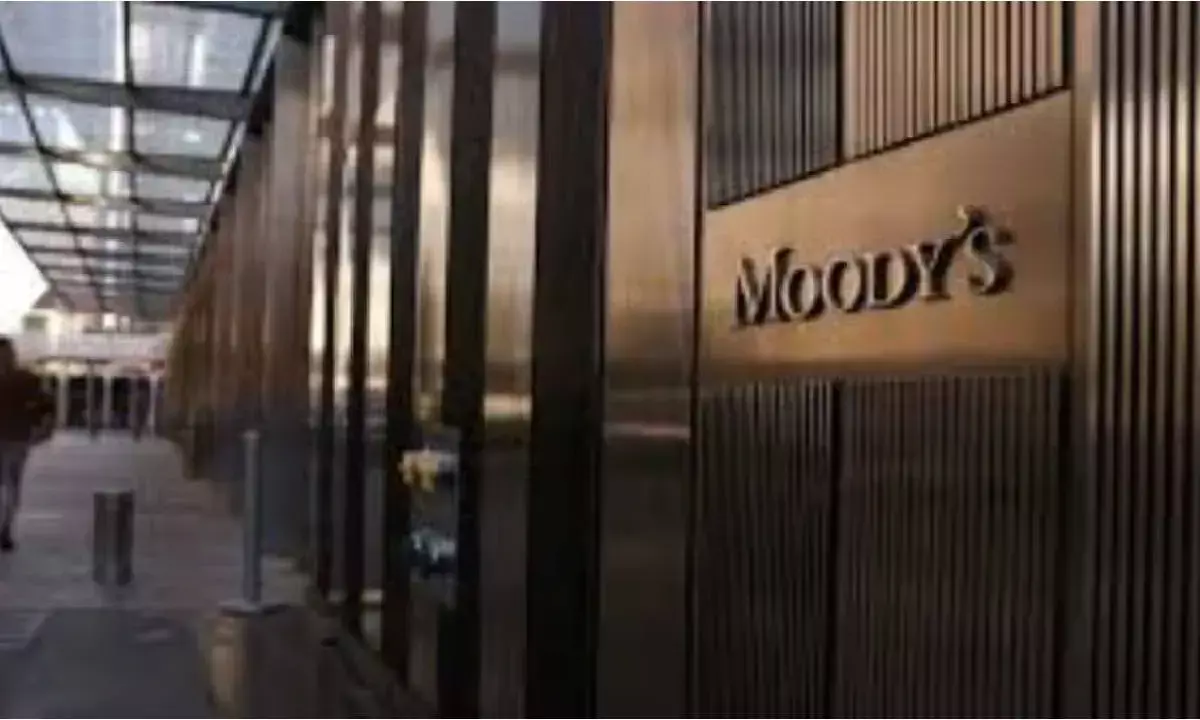 Moodys Downgrades U.S. Credit Rating Amid Rising National Debt Concerns