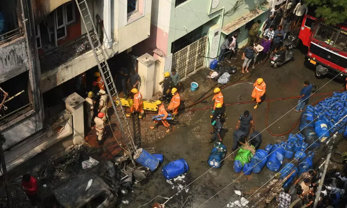 Fire in Gulzar House: 17 killed in fire in building near Hyderabads Charminar