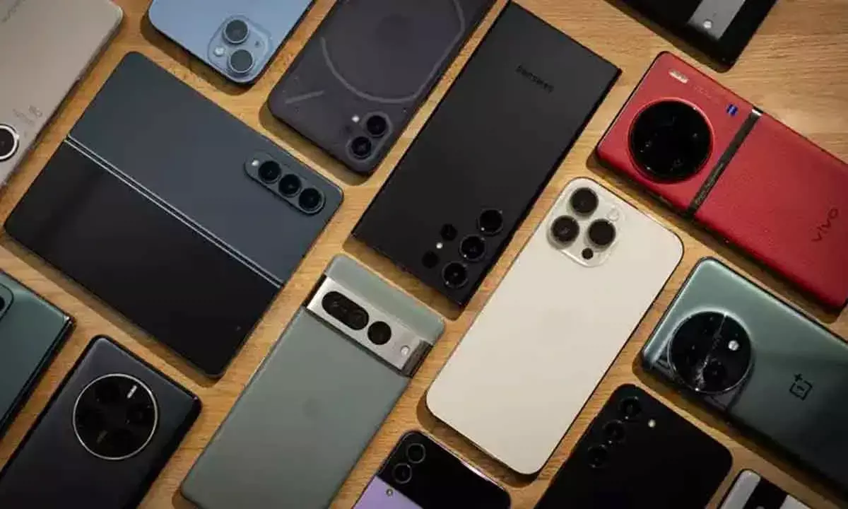 Smartphones Top Exports In FY25