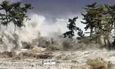 Tsunami Threats to U.S. States Heightened by Climate Change and Geology, Warn Scientists