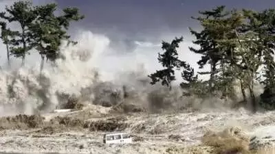 Tsunami Threats to U.S. States Heightened by Climate Change and Geology, Warn Scientists Tsunami Threats to U.S. States Heightened by Climate Change and Geology, Warn Scientists