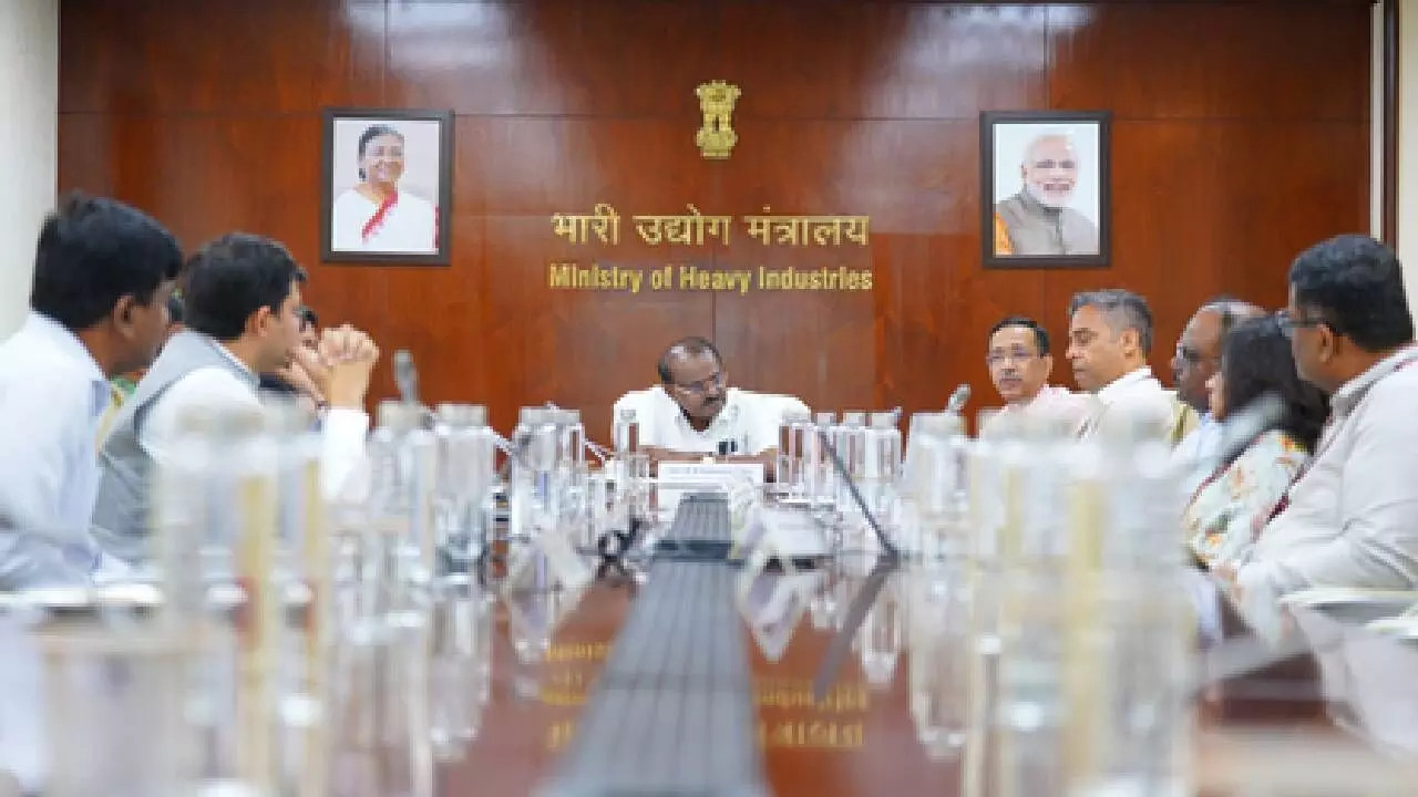 Centre okays 10,900 electric buses for five cities Centre okays 10,900 electric buses for five cities