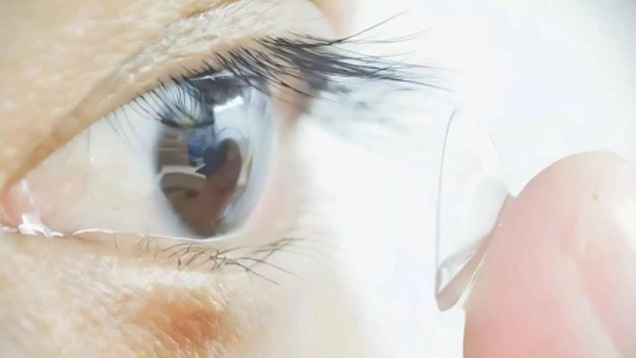 Scientists Develop Contact Lenses That Let Humans See Near-Infrared Light