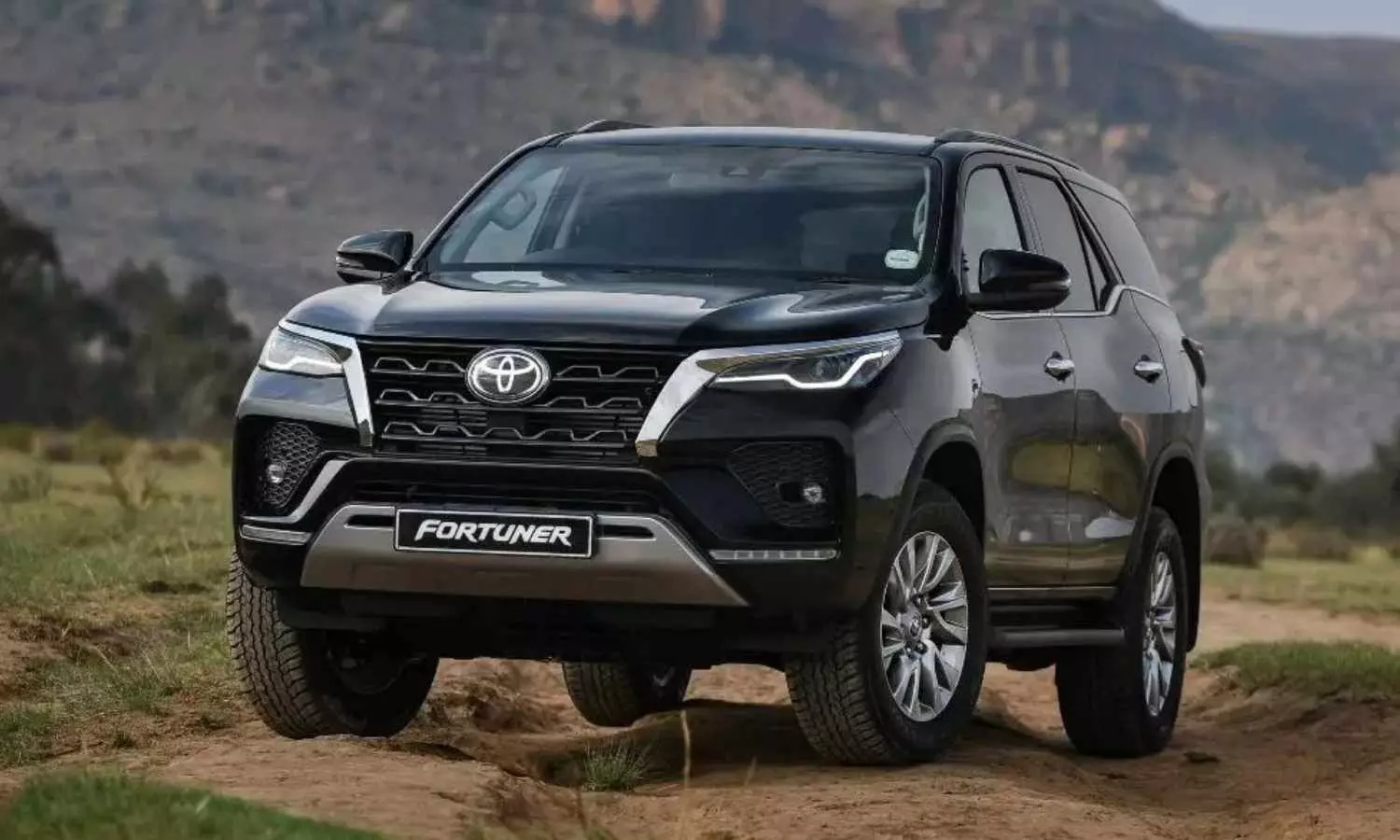 Toyota Fortuner Cumulative Sale Crossed 3 Lakh - Hybrid Variant Launch Expected Soon