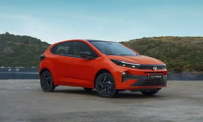 Tata Altroz Facelift: Is This Update Enough to Make a Statement in 2025?