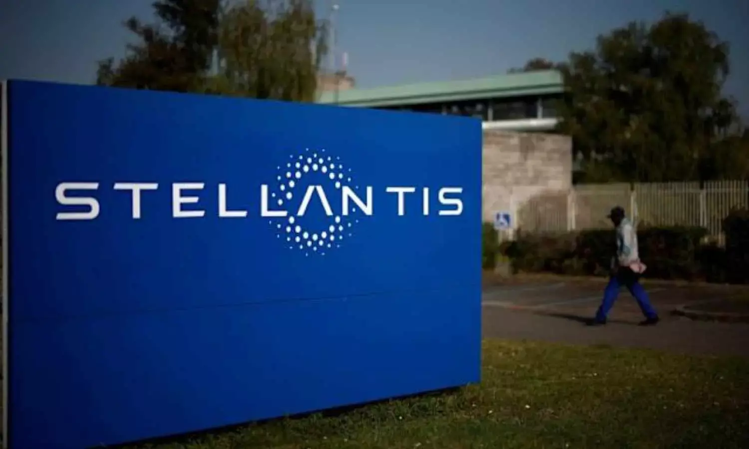 China’s EV Surge, Sluggish Sales: Tough Road Ahead for Stellantis’ New Chief