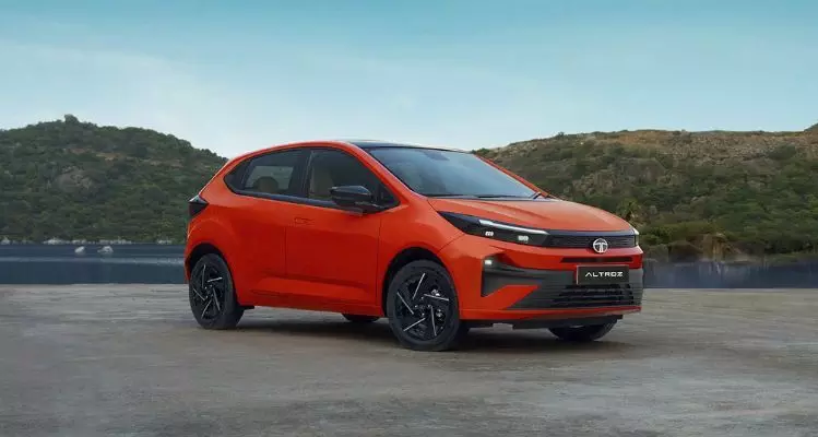 Tata Altroz Facelift: Is This Update Enough to Make a Statement in 2025?