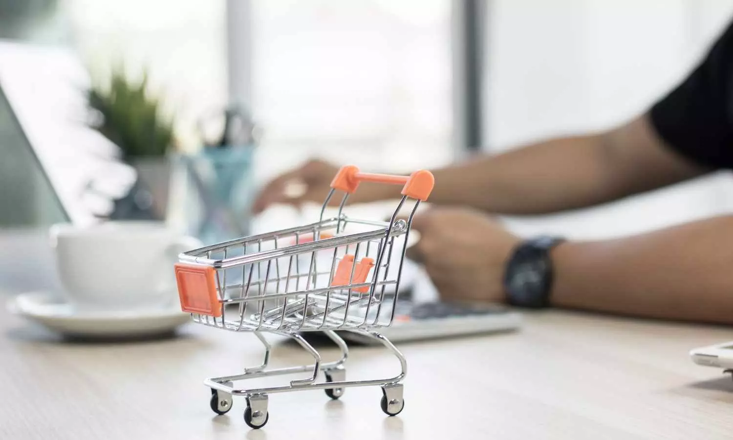 Govt Identifies 13 Dark Patterns Used by E-Commerce Platforms — Here’s What Consumers Need to Know Govt Identifies 13 Dark Patterns Used by E-Commerce Platforms — Here’s What Consumers Need to Know