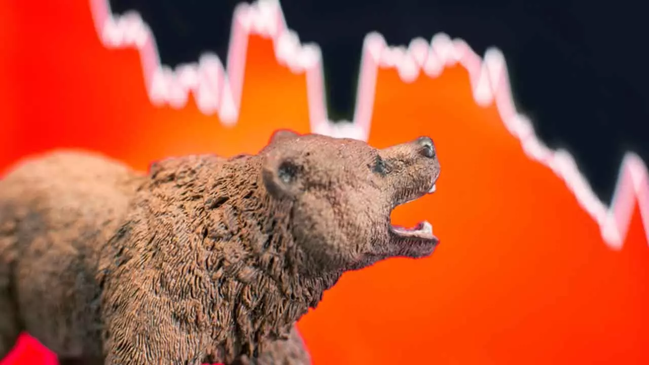 Markets Dragged Down By Tech Selloff, Sluggish Asian Peers