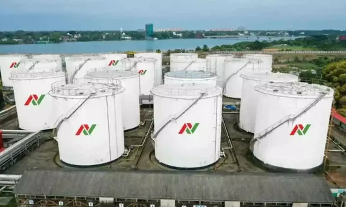 Aegis Vopak Climbs Nearly 3% In Debut Trade