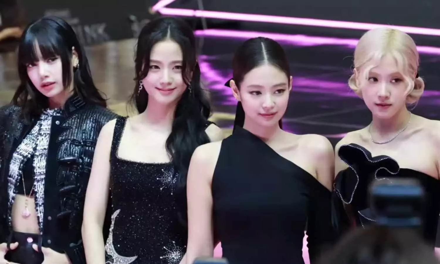 BLACKPINK Wraps Iconic Music Video Shoot in Seoul for Upcoming Comeback BLACKPINK Wraps Iconic Music Video Shoot in Seoul for Upcoming Comeback
