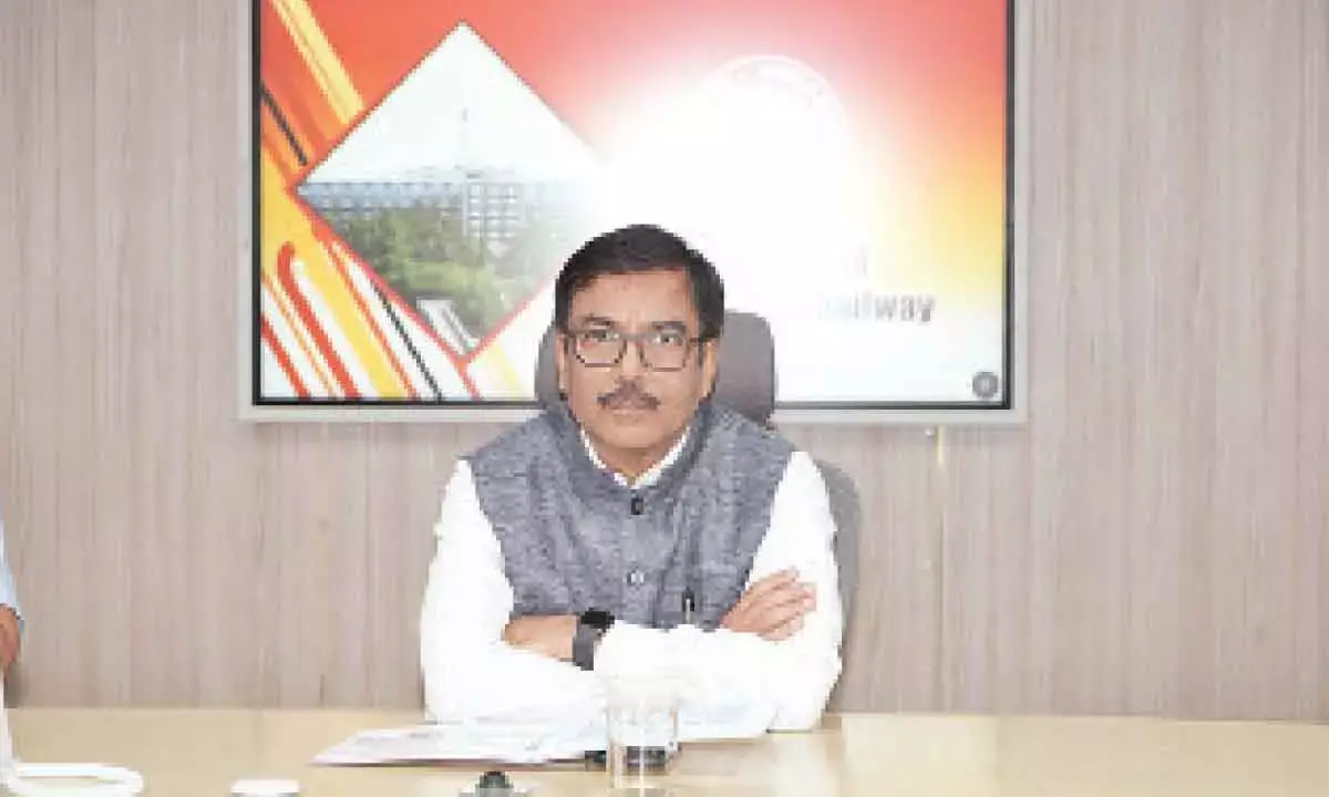 SCR GM Holds Review Of Safety