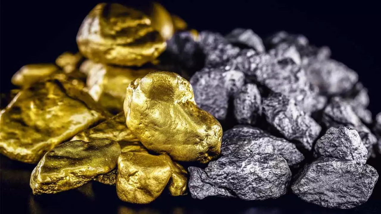 Gold Slips Rs 110; Silver Plunges Rs 1,000 Gold Slips Rs 110; Silver Plunges Rs 1,000
