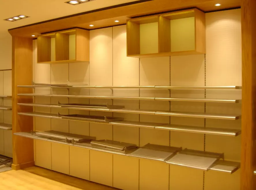 How Retail Displays Influence Customer Buying Decisions How Retail Displays Influence Customer Buying Decisions