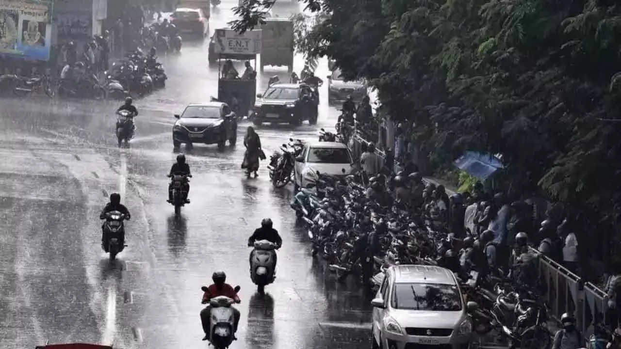 Monsoon Makes a Grand Return: Hyderabad Soaked as Rains Lash City After Brief Break Monsoon Makes a Grand Return: Hyderabad Soaked as Rains Lash City After Brief Break