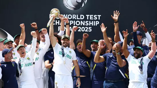 Sachin Tendulkar and Yuvraj Singh Celebrate South Africa’s Historic WTC Triumph Over Australia Sachin Tendulkar and Yuvraj Singh Celebrate South Africa’s Historic WTC Triumph Over Australia