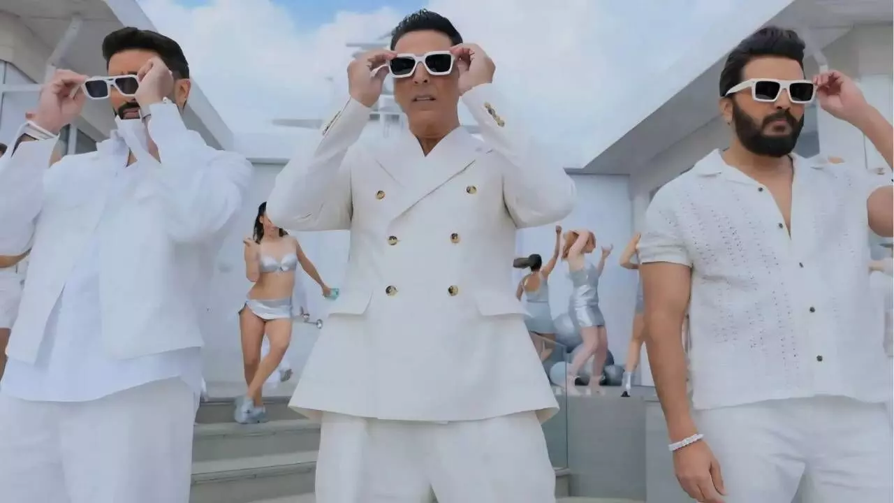 Rs 200 Crore Club 2025: Akshay Kumar’s Housefull 5 Becomes 7th Indian Film This Year to Cross Milestone Rs 200 Crore Club 2025: Akshay Kumar’s Housefull 5 Becomes 7th Indian Film This Year to Cross Milestone