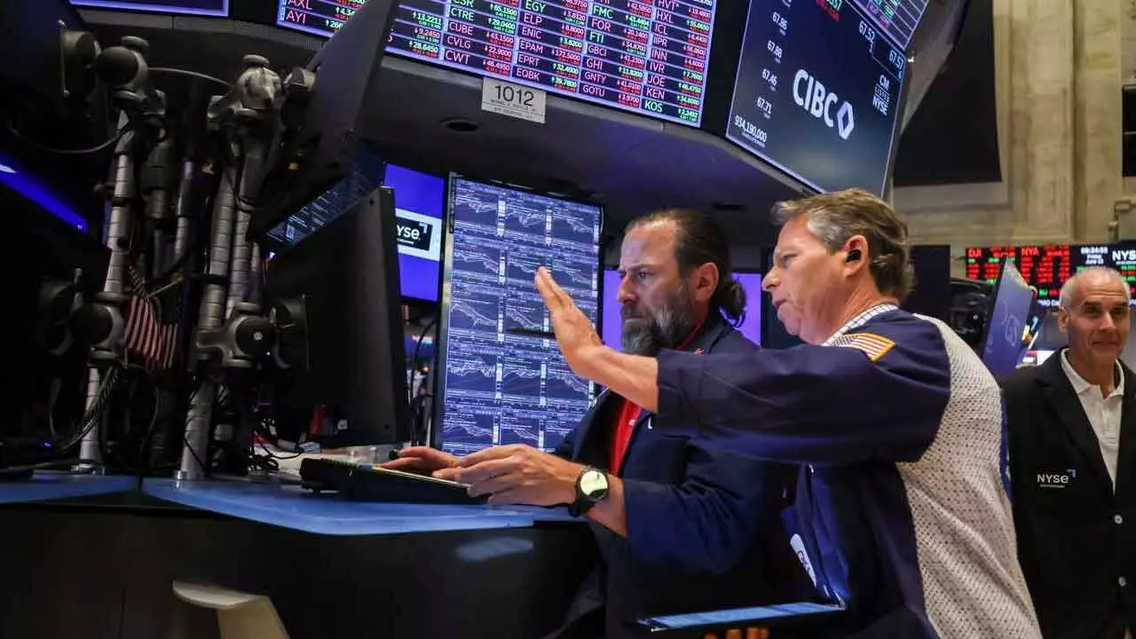 Wall Street Breathes Sigh of Relief: US Stocks Rally as Middle East Tensions Appear Contained, Oil Prices Ease Wall Street Breathes Sigh of Relief: US Stocks Rally as Middle East Tensions Appear Contained, Oil Prices Ease