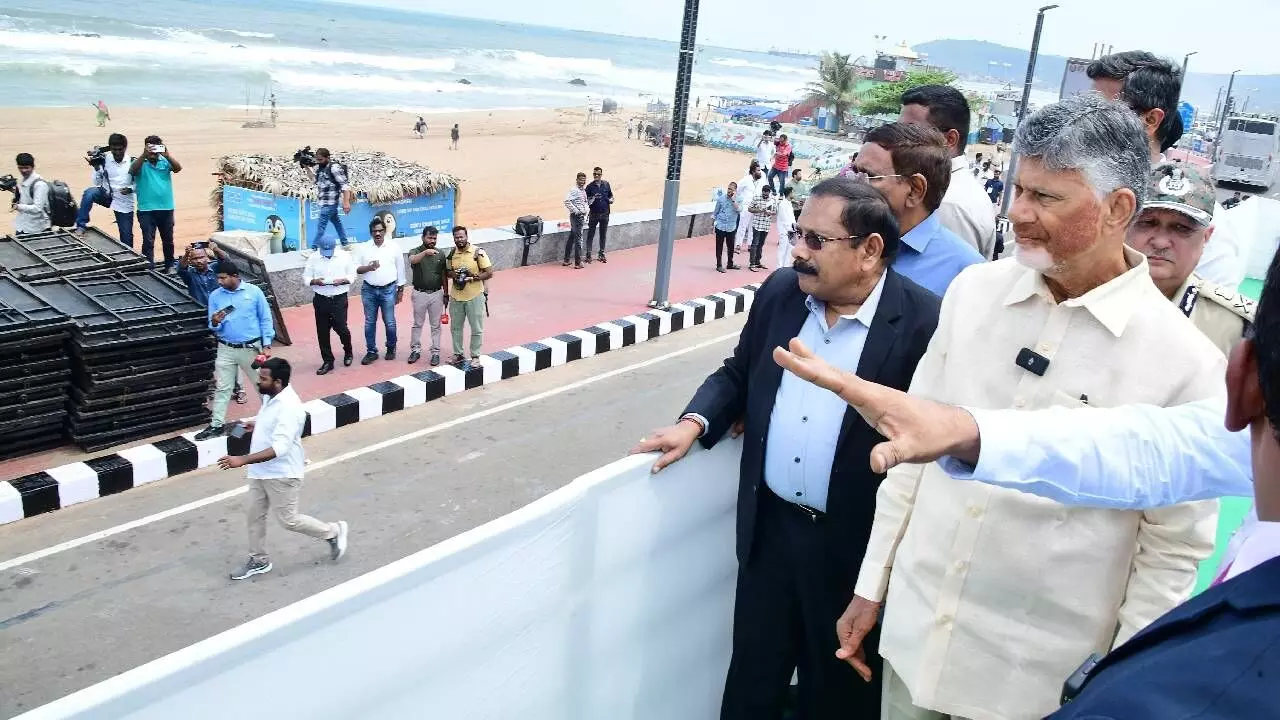 International Yoga Day 2025: Andhra Pradesh CM Reviews Preparations; Vizag Set to Host Over 5 Lakh Participants at RK Beach International Yoga Day 2025: Andhra Pradesh CM Reviews Preparations; Vizag Set to Host Over 5 Lakh Participants at RK Beach