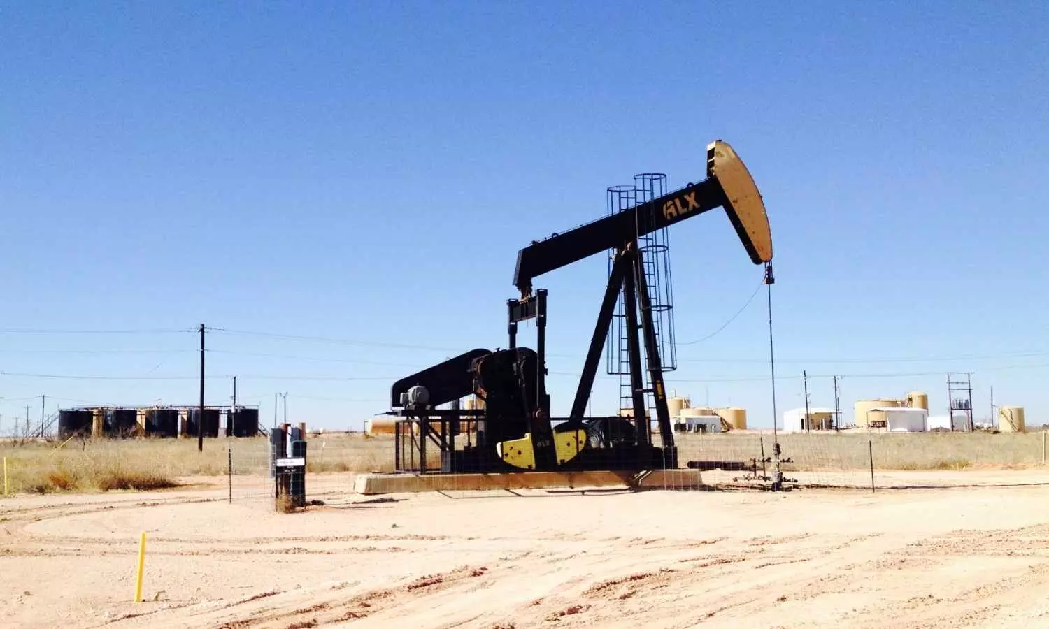 Iran–Israel Conflict Sends Crude Oil Prices to 5-Month High | Brent Tops $76 Iran–Israel Conflict Sends Crude Oil Prices to 5-Month High | Brent Tops $76