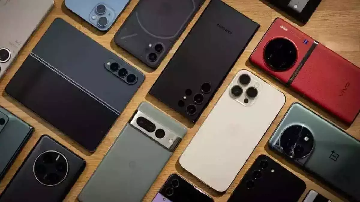From Vivo to Motorola: Top Gaming Smartphones Under ₹16,000 With Advanced Features – Full Details