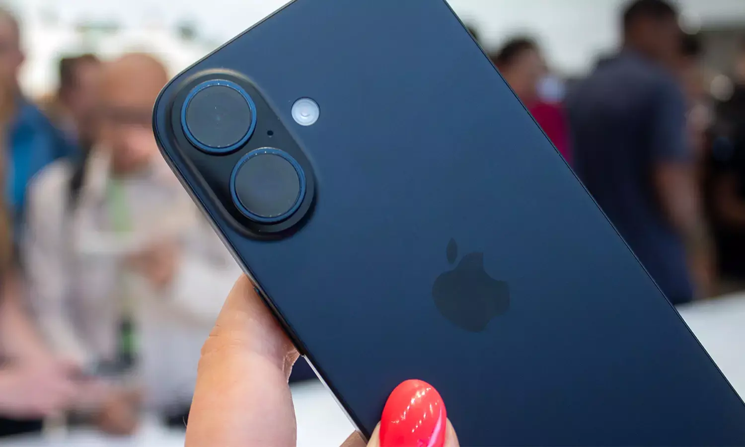 iPhone 17 Pro and iPhone 17 Pro Max May Feature Vapor Chamber Cooling: India Price, Specs, Design & Camera Revealed iPhone 17 Pro and iPhone 17 Pro Max May Feature Vapor Chamber Cooling: India Price, Specs, Design & Camera Revealed