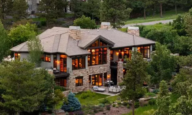 Choose Cash Home Buyers To Sell Castle Rock Houses