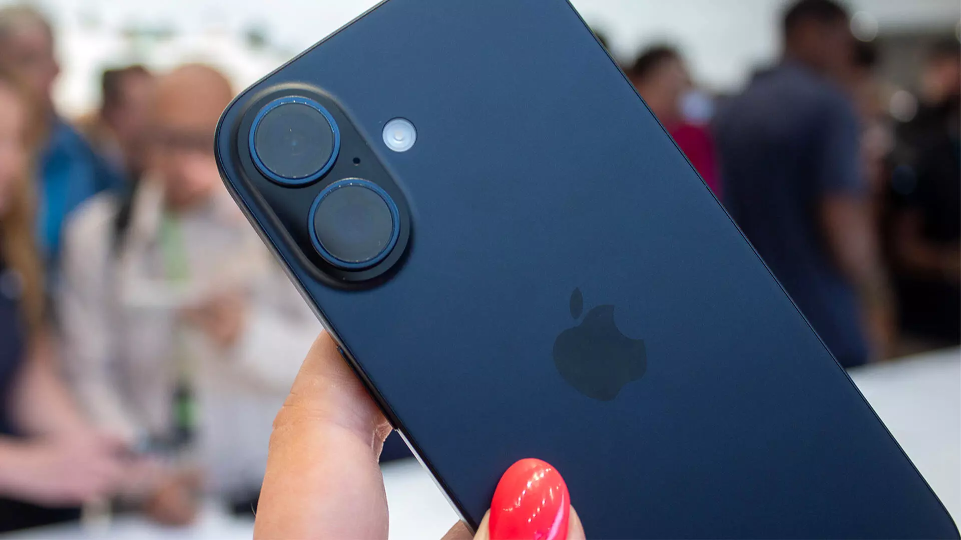 iPhone 17 Pro and iPhone 17 Pro Max May Feature Vapor Chamber Cooling: India Price, Specs, Design & Camera Revealed iPhone 17 Pro and iPhone 17 Pro Max May Feature Vapor Chamber Cooling: India Price, Specs, Design & Camera Revealed