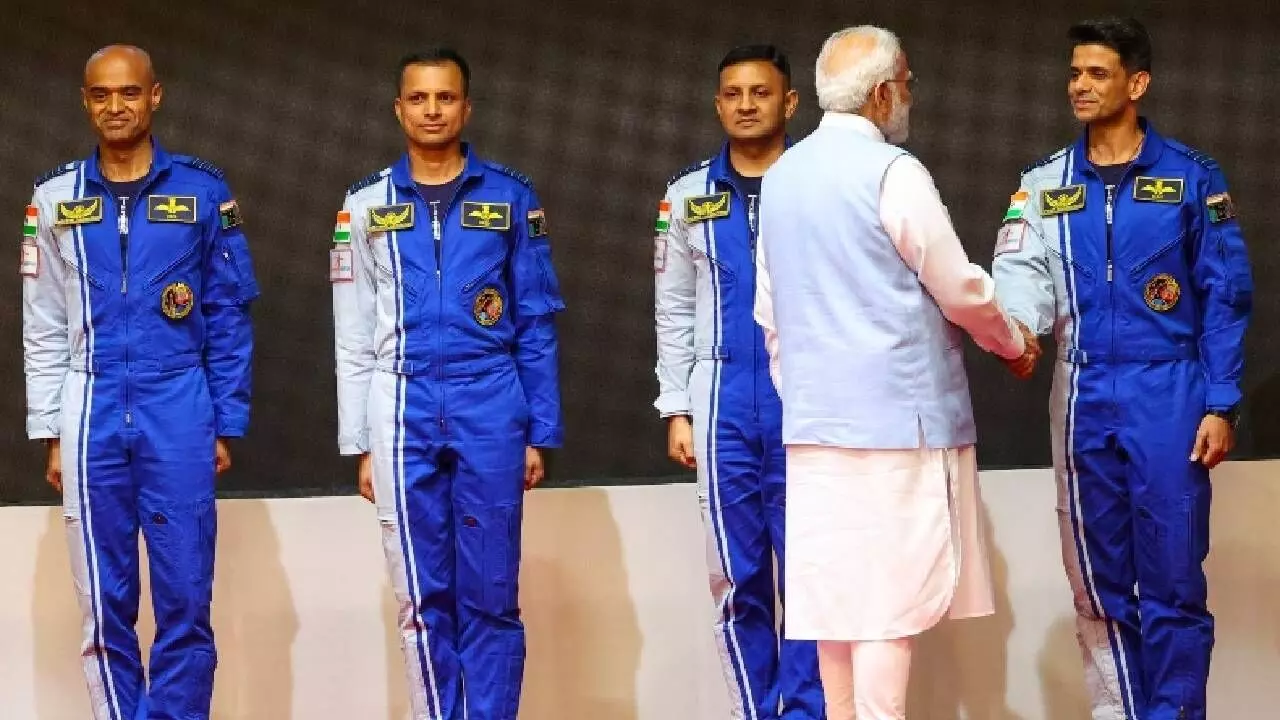 PM Modi Congratulates Shubhanshu Shukla: “He Carries Hopes of 1.4 Billion Indians” on Axiom‑4 Mission