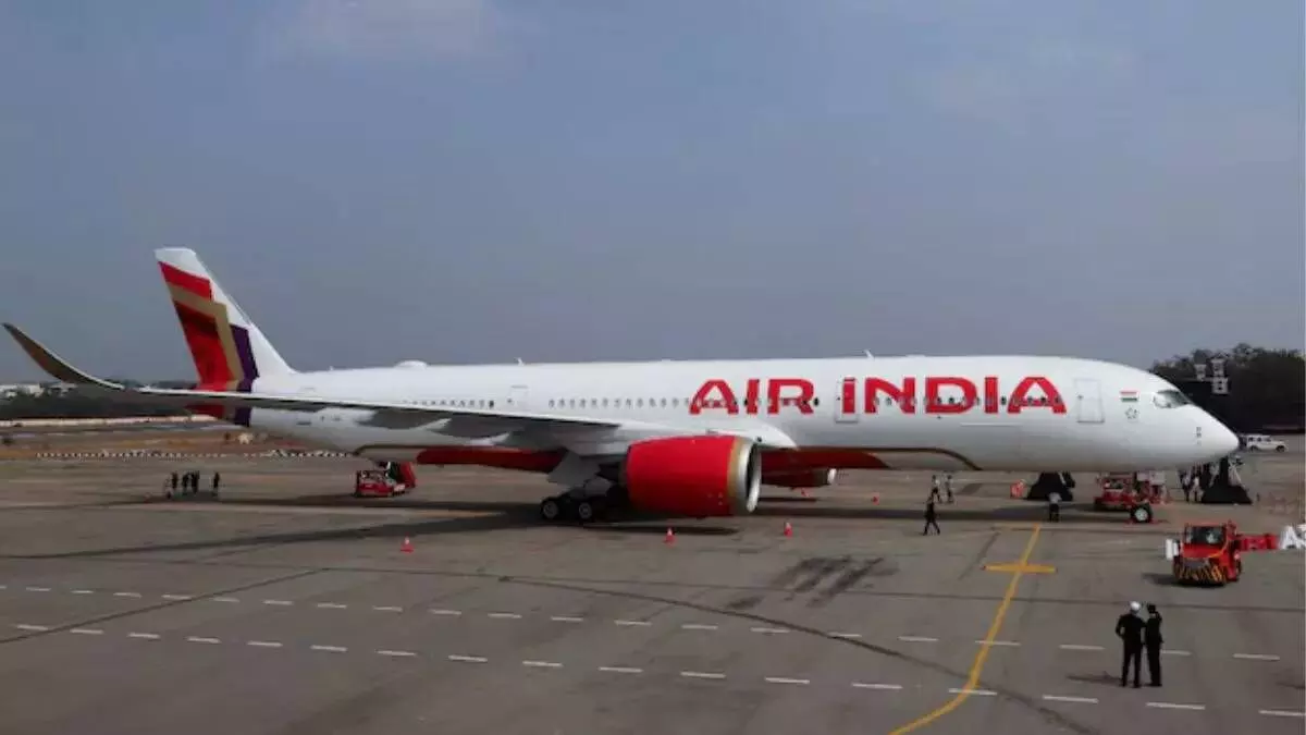 Air India Flight Returns to Mumbai After Burning Smell Detected in Cabin; Alternate Aircraft Deployed Air India Flight Returns to Mumbai After Burning Smell Detected in Cabin; Alternate Aircraft Deployed