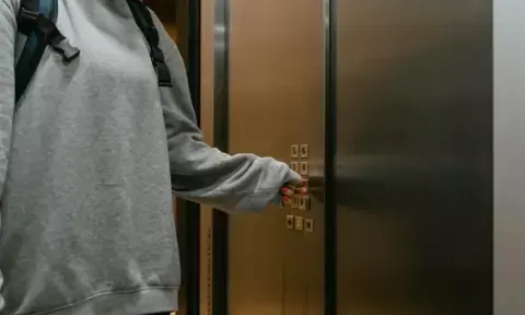 How to Choose Elevator Solutions That Balance Performance and Sustainability