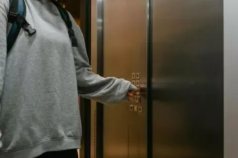 How to Choose Elevator Solutions That Balance Performance and Sustainability