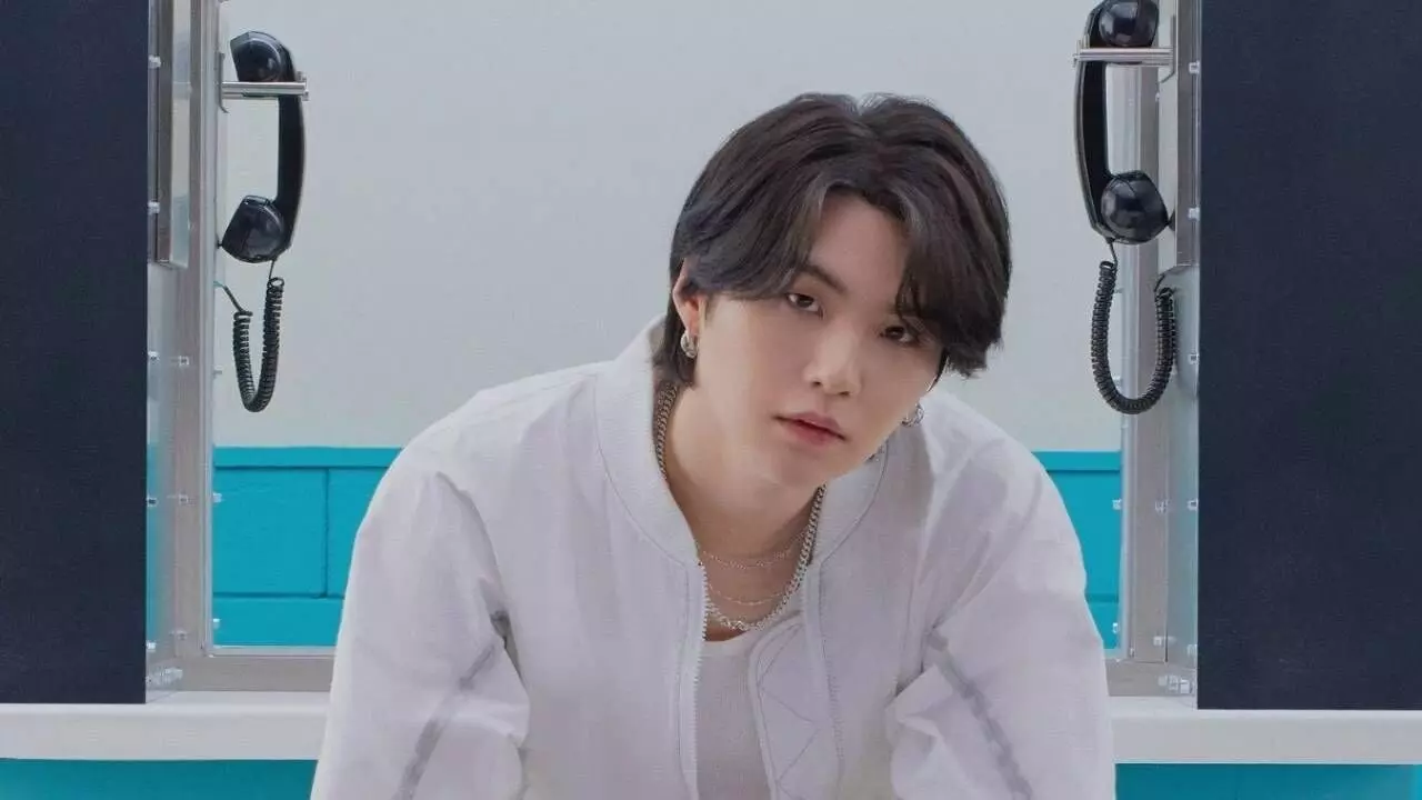 Did BTS’ SUGA Get Injured During Military Service? Fans Spot Alleged Scar During Livestream Did BTS’ SUGA Get Injured During Military Service? Fans Spot Alleged Scar During Livestream