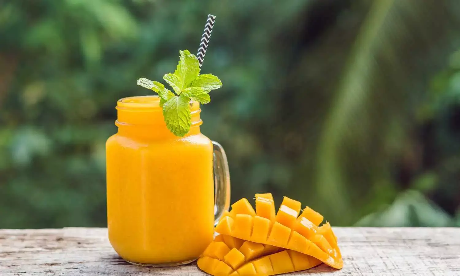 Mango pulp units, exporters plead for cut in GST on pulp