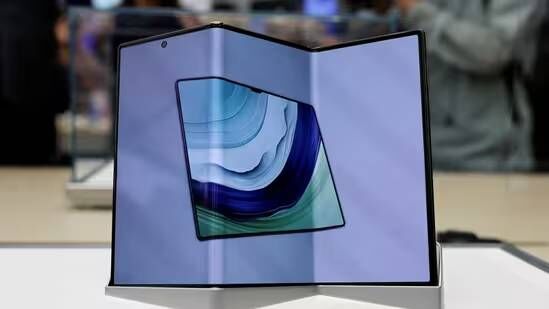 Galaxy Z Fold 7, Pixel Fold, and Tri-Fold: Foldable Phones Evolve