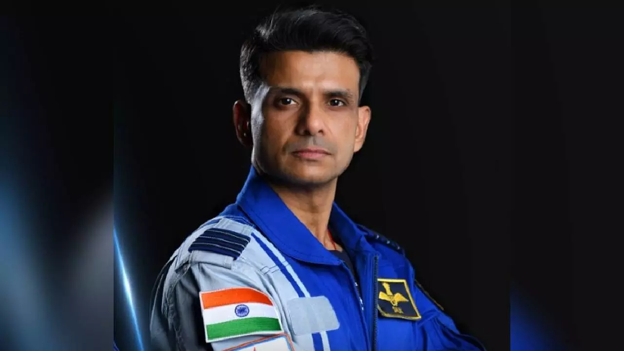 Astronaut Shubhanshu Shukla Mesmerises Schoolkids from ISS in Live Video Call Astronaut Shubhanshu Shukla Mesmerises Schoolkids from ISS in Live Video Call