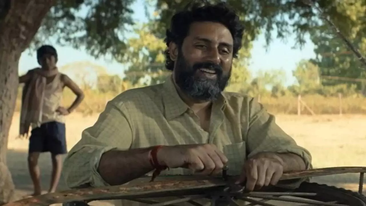 Kaalidhar Laapata Review: Abhishek Bachchan and Daivik Bhagela Shine in a Touching Drama on Family and Resilience Kaalidhar Laapata Review: Abhishek Bachchan and Daivik Bhagela Shine in a Touching Drama on Family and Resilience