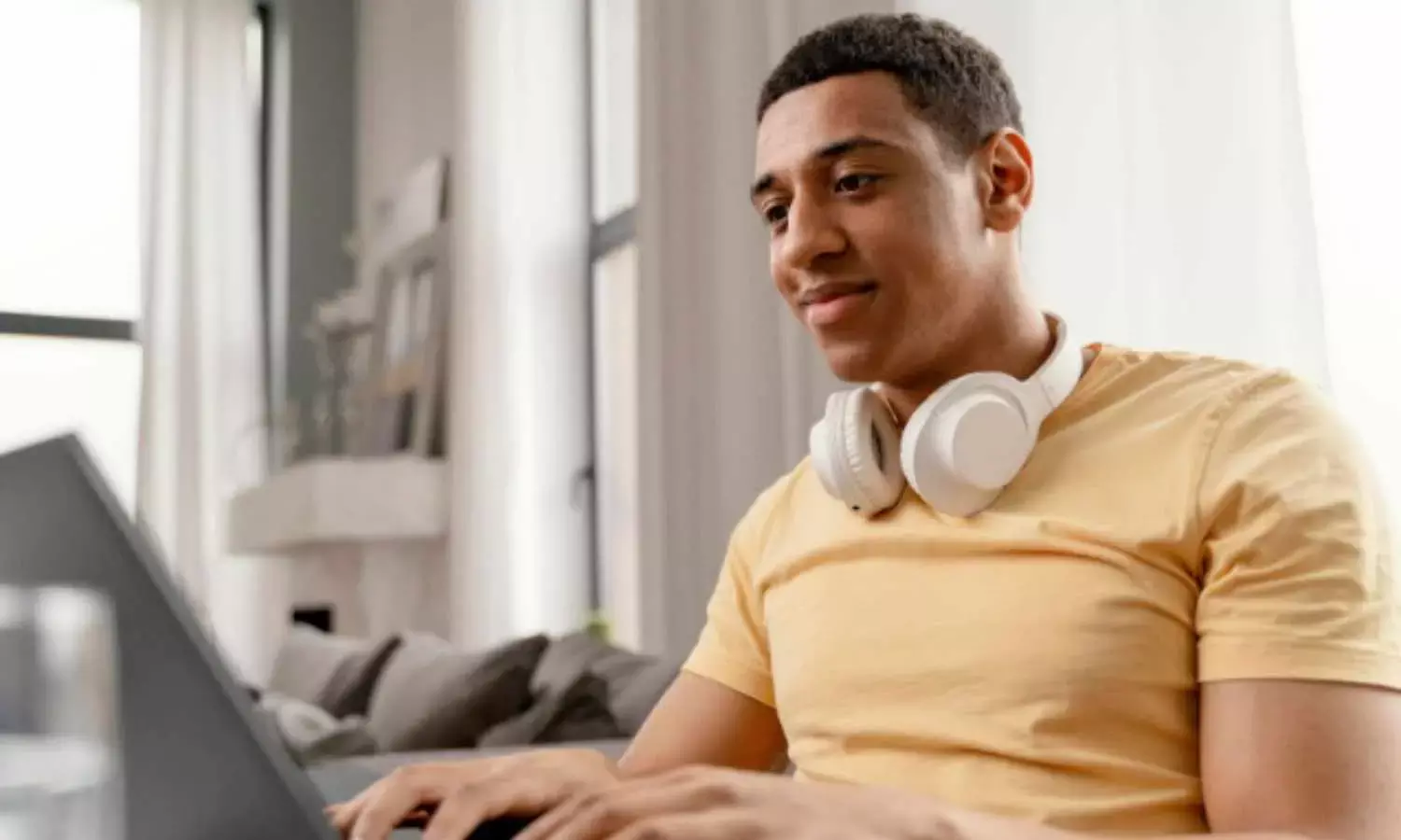 9 Best AI Chat & NSFW Sexting Chatbots for Adult Roleplay