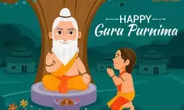 Guru Purnima 2025: 50+ Heartfelt Quotes & Wishes in English, Hindi & Sanskrit for Teachers, Students, and Kids