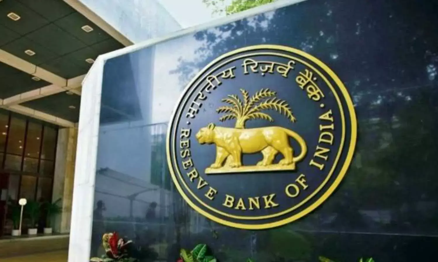 Rate cuts may spell a bad omen for banks and NBFCs altogether